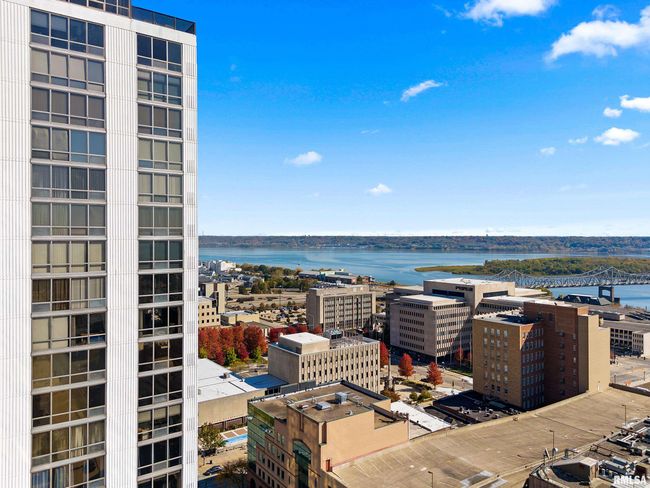 W5W - 125 Sw Jefferson Ave, Condo with 2 bedrooms, 2 bathrooms and null parking in Peoria IL | Image 30