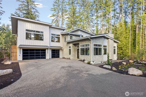 13982 Manzanita Rd Ne, Bainbridge Island, WA, 98110-4243 | Card Image