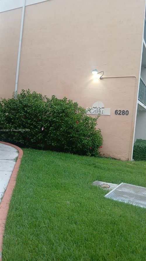 apt-303-6280 Nw 186th St, Hialeah, FL, 33015-6064 | Card Image
