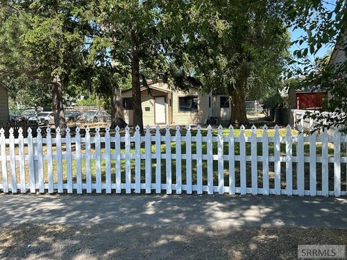 685 S Stout Ave, Blackfoot, ID, 83221-3309 | Card Image