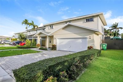 14750 Sw 141st Ter, House other with 4 bedrooms, 2 bathrooms and null parking in Miami FL | Image 2