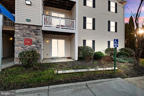93100-93 Fern Oak Cir, STAFFORD, VA, 22554-8460 | Card Image