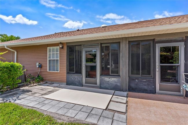 5512 Rosewall Cir, House other with 2 bedrooms, 2 bathrooms and null parking in LEESBURG FL | Image 33