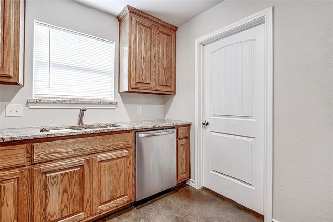 202 - 200 Honey Bee Dr, Home with 3 bedrooms, 2 bathrooms and null parking in Joshua TX | Image 5