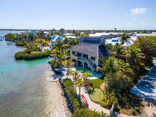 493 Coral Ave, Ramrod Key, FL, 33042-5324 | Card Image