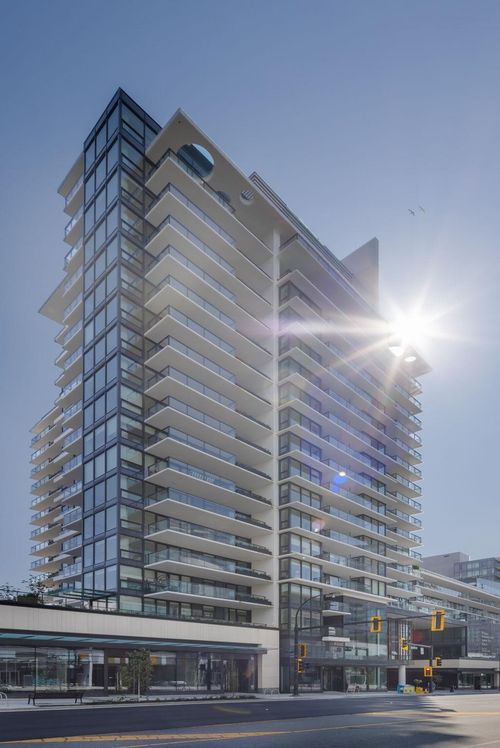 302-135 E 13th St, North Vancouver, BC, V7L0J8 | Card Image