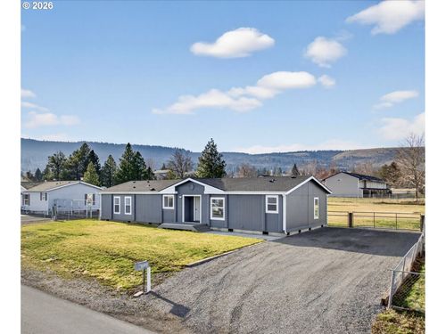 208 16th St, La Grande, OR, 97850-3480 | Card Image