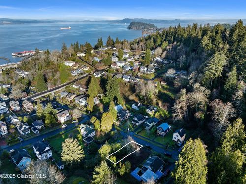 755 38th St, Astoria, OR, 97103-2508 | Card Image