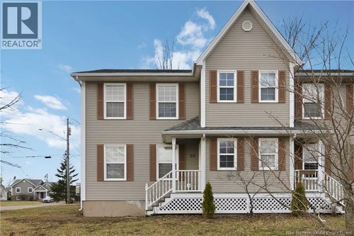 20 Algonquin Cres, Moncton, NB, E1G2C8 | Card Image
