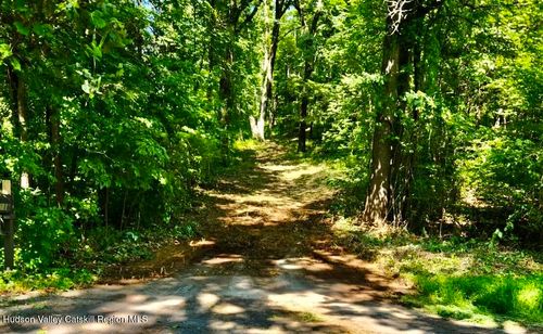 109 Deer Run Rd, Red Hook, NY, 12571-2200 | Card Image