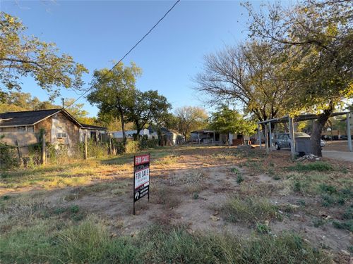 6208 Ponca Street, Austin, TX, 78741 | Card Image