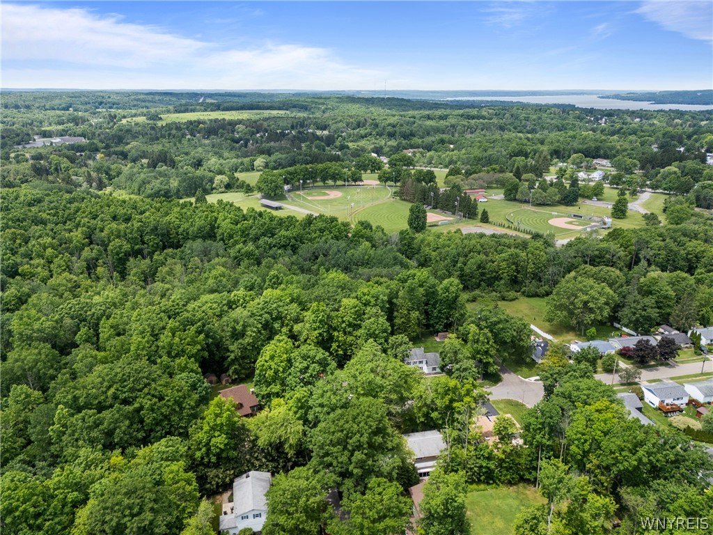 Land in Jamestown 2