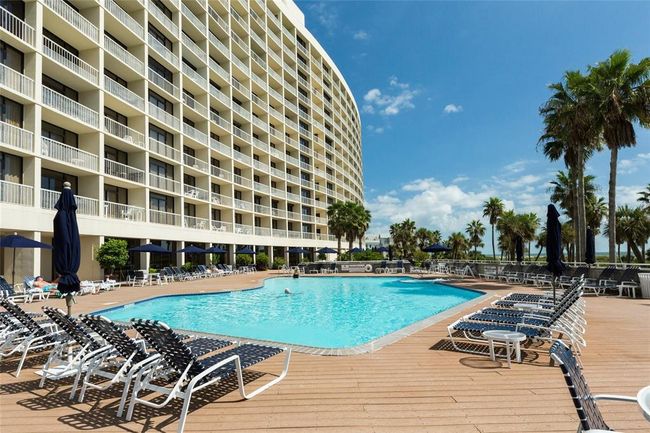 UNIT-1103 - 1401 E Beach Dr, Condo with 2 bedrooms, 2 bathrooms and null parking in Galveston TX | Image 26