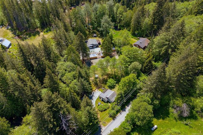 3412 Otter Point Rd, House other with 4 bedrooms, 3 bathrooms and 10 parking in Sooke BC | Image 11