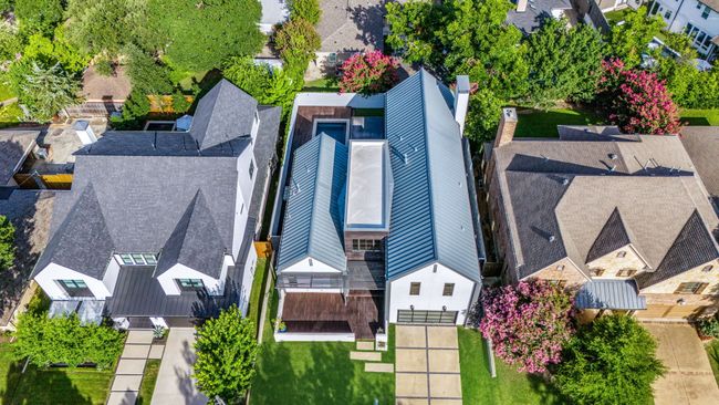 Aerial view of residential area | Image 38
