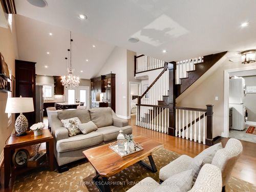 89 Toulon Ave, Ancaster, ON, L9K0E7 | Card Image