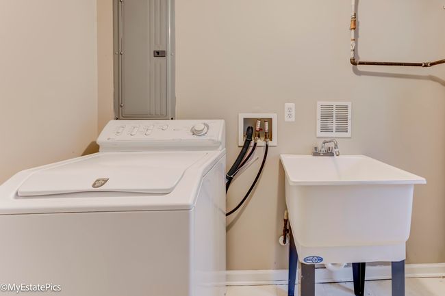 43762 Cherry Grove Ct Canton-38 | Image 46