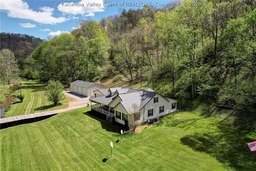 141 Canoe Run Road, Looneyville, WV, 25259 | Card Image