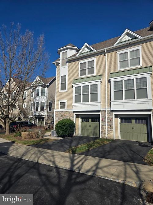 202 Cobblestone Dr, ARDMORE, PA, 19003-1241 | Card Image