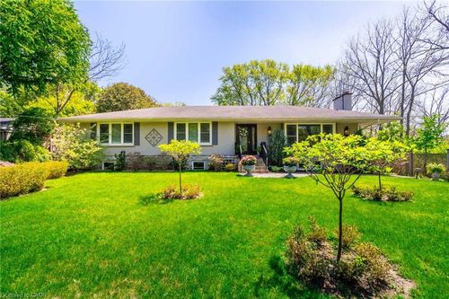 4306 Lakeshore Rd, Burlington, ON, L7L1A8 | Card Image