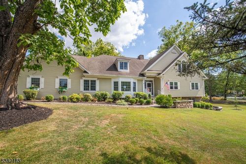 28 Lafayette Ln, Basking Ridge, NJ, 07920-2506 | Card Image