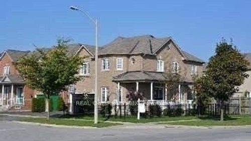 24 Yoho Ave, Richmond Hill, ON, L4S2J4 | Card Image