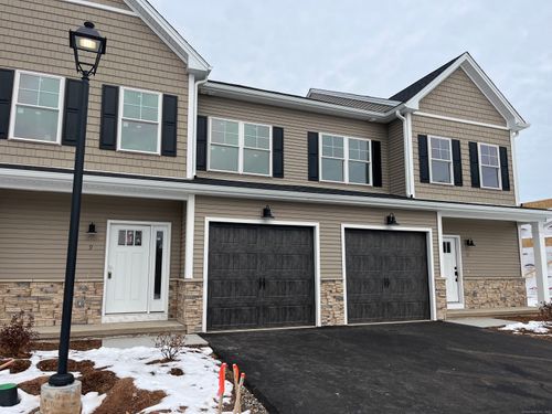 25 Chatsworth Ct, Manchester, CT, 06042-5717 | Card Image
