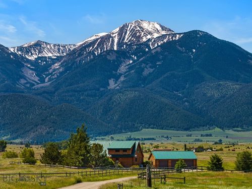 79 Dexter Peak Rd, Livingston, MT, 59047-8733 | Card Image