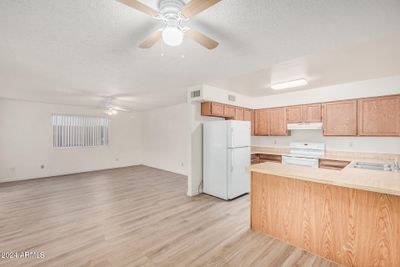 3321 E Crescent Avenue, Home with 3 bedrooms, 2 bathrooms and null parking in Mesa AZ | Image 2