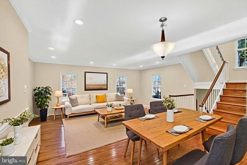 7701 Solomon Seal Dr, SPRINGFIELD, VA, 22152-3155 | Card Image