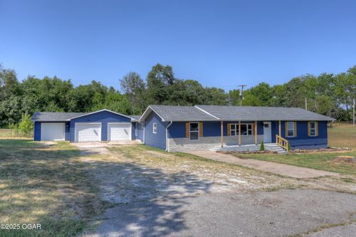 413 E Monroe Dr, Pierce City, MO, 65723-1312 | Card Image