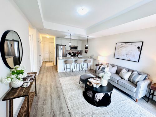 213-670 Gordon St, Whitby, ON, L1N0K9 | Card Image
