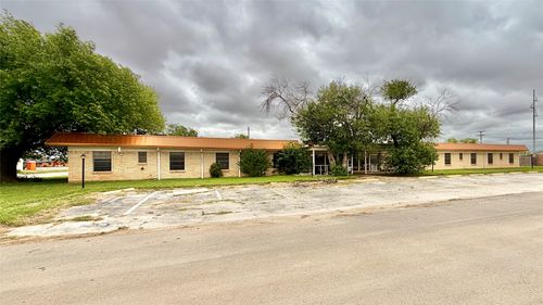 125 Avenue J, Anson, TX, 79501-2113 | Card Image