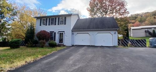 330 Riverview Ave, Bloomsburg, PA, 17815-8218 | Card Image