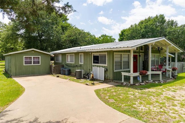 712 Birch Hollow Dr, House other with 4 bedrooms, 2 bathrooms and 1 parking in Somerville TX | Image 5
