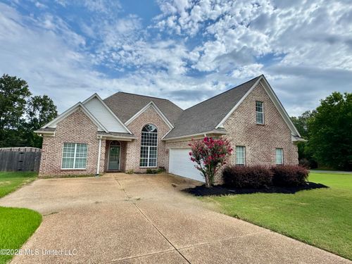 1868 Trapper Dr, Hernando, MS, 38632-7887 | Card Image