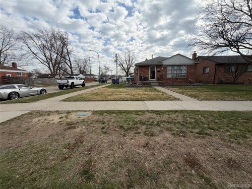 32011 Grandview Ave, Westland, MI, 48186-4968 | Card Image