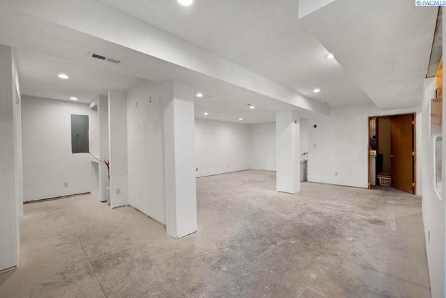 515 Nw Robert St, Home with 4 bedrooms, 4 bathrooms and null parking in Pullman WA | Image 23