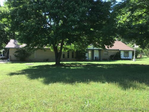 1201 N Kiowa St, Chouteau, OK, 74337-3730 | Card Image