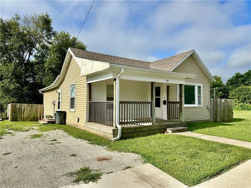 310 E 17th St, Trenton, MO, 64683-1403 | Card Image