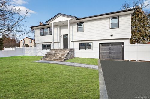 244 N Erie Ave, Lindenhurst, NY, 11757-3850 | Card Image