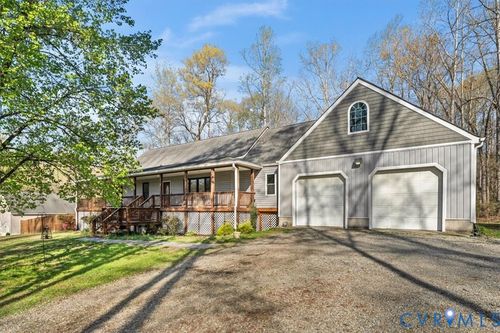 7040 Old Roxbury Rd, Quinton, VA, 23141-1401 | Card Image