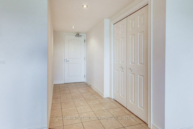 202 - 678 Line 2 Rd, Condo with 2 bedrooms, 2 bathrooms and 1 parking in Niagara on the Lake ON | Image 5