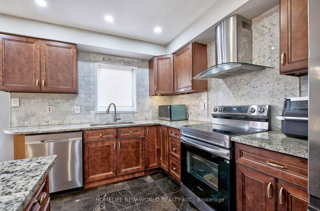 20 Guinevere Rd, House attached with 5 bedrooms, 4 bathrooms and 2 parking in Markham ON | Image 11