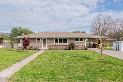 913 Locust Drive, Pearisburg, VA, 24134 | Card Image