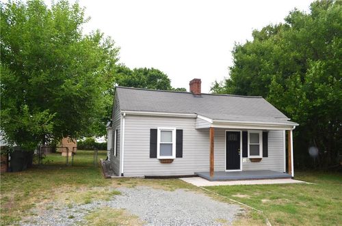 1303 Vine St, Greensboro, NC, 27405-6609 | Card Image