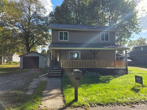 11 Clark St, Yale, MI, 48097-3359 | Card Image