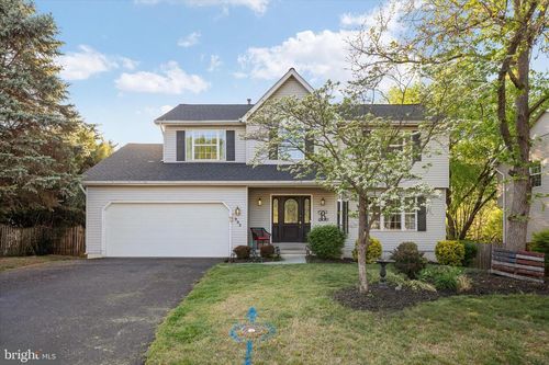 203 Alpine Meadow Rd, WINCHESTER, VA, 22602-6701 | Card Image