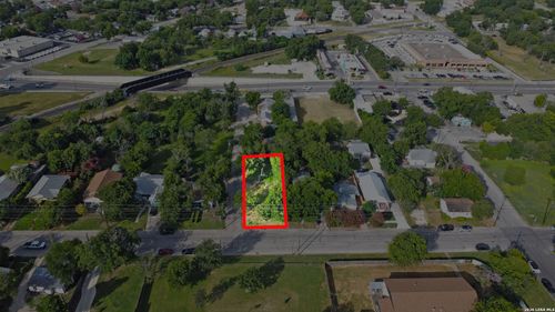 740 Comal Ave, New Braunfels, TX, 78130-7633 | Card Image