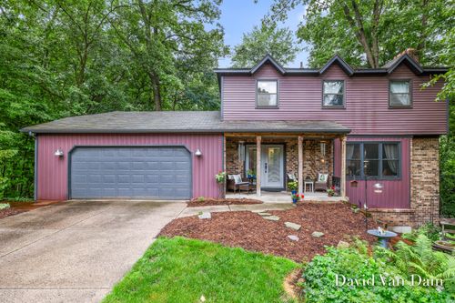 7920 Fitzsimmons Ct Se, Alto, MI, 49302-9725 | Card Image